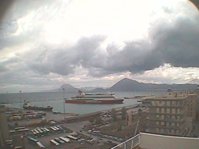 Live snapshots from our wireless network camera, located near the port of patras city. Images updated every five minutes